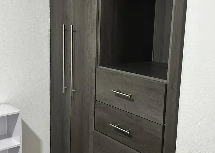A Pasos Del Aeropuerto Aicm,comodo Y Practico, 2 Camas Apartment